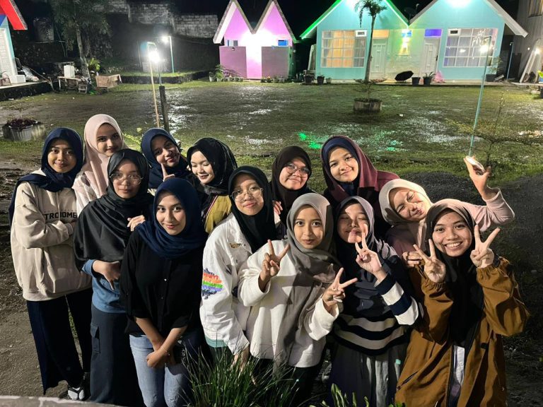 KEGIATAN MALAM STAYCATION